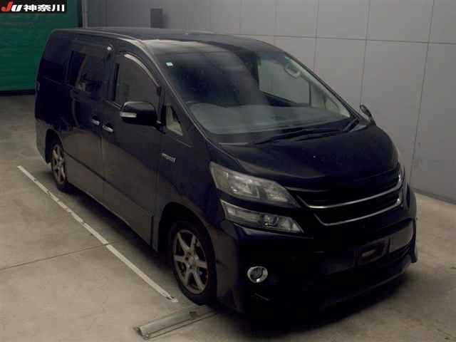 Toyota VELLFIRE 2013 8268999-0