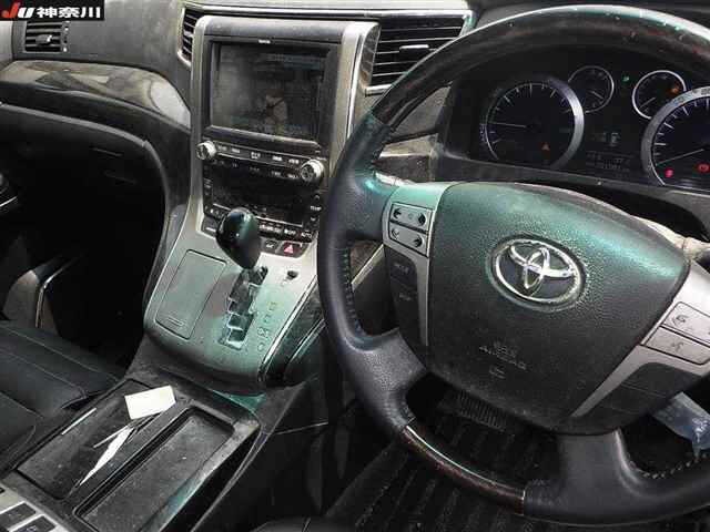 Toyota VELLFIRE 2013 8268999-6