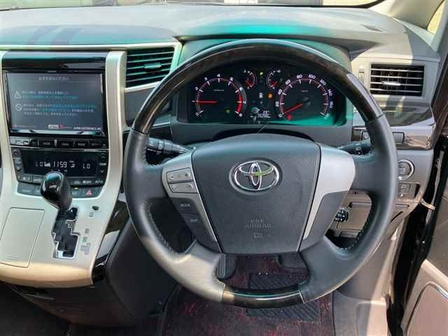 Toyota VELLFIRE 2013 8269002-3