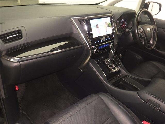 Toyota VELLFIRE 2018 8269021-4