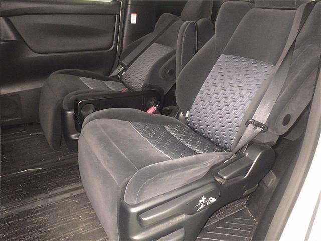 Toyota VELLFIRE 2016 8269032-7