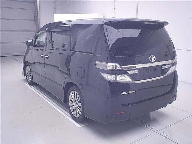 Toyota VELLFIRE 2013 8269033-1
