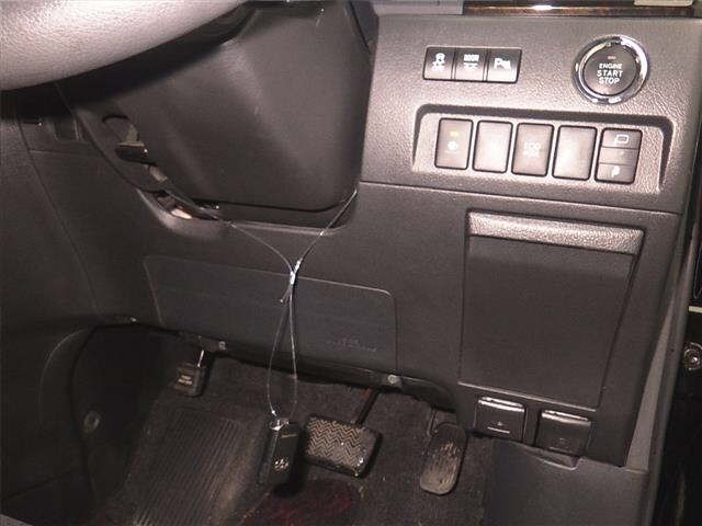 Toyota VELLFIRE 2013 8269033-8
