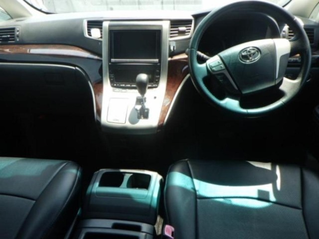 Toyota VELLFIRE 2012 8269055-3