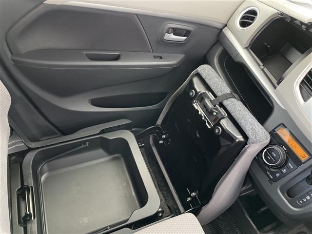 Suzuki WAGON R 2015 8272251-4