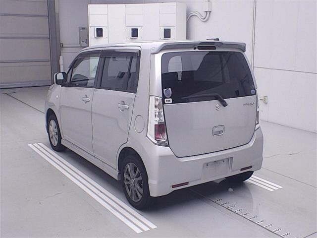 Suzuki WAGON R 2010 8272271-1