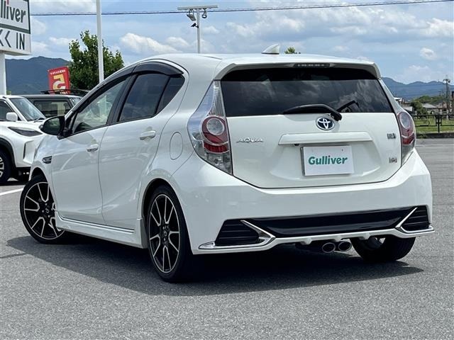 Toyota AQUA 2014 8274070-13