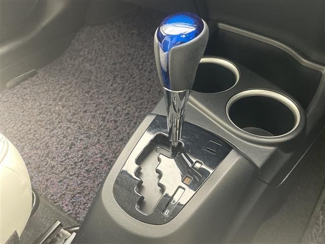 Toyota AQUA 2018 8274077-13