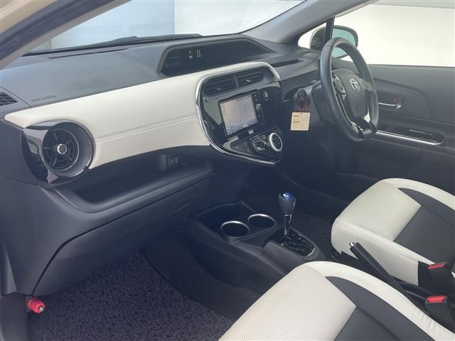 Toyota AQUA 2018 8274077-2