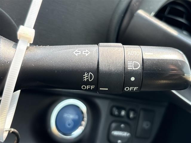 Toyota AQUA 2013 8274084-1
