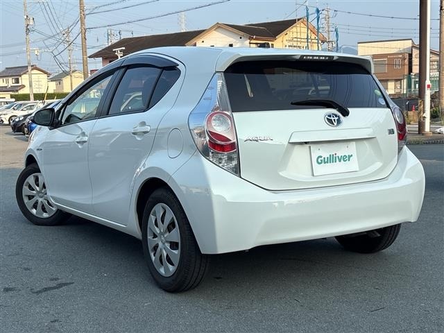 Toyota AQUA 2013 8274084-13