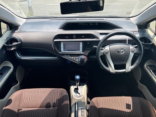 Toyota AQUA 2013 8274084-14