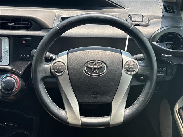 Toyota AQUA 2013 8274084-17