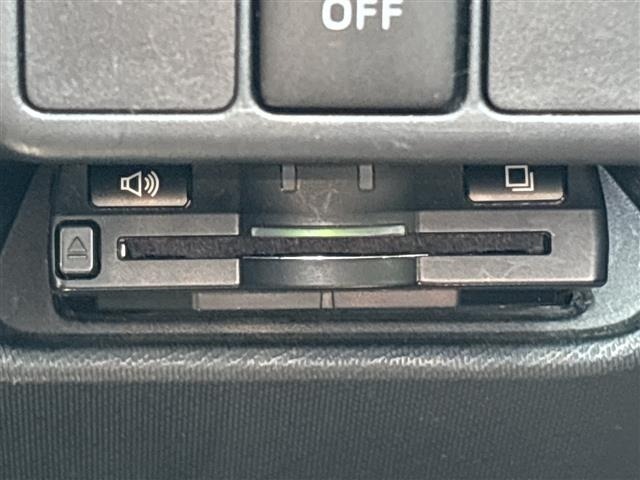 Toyota AQUA 2013 8274084-9