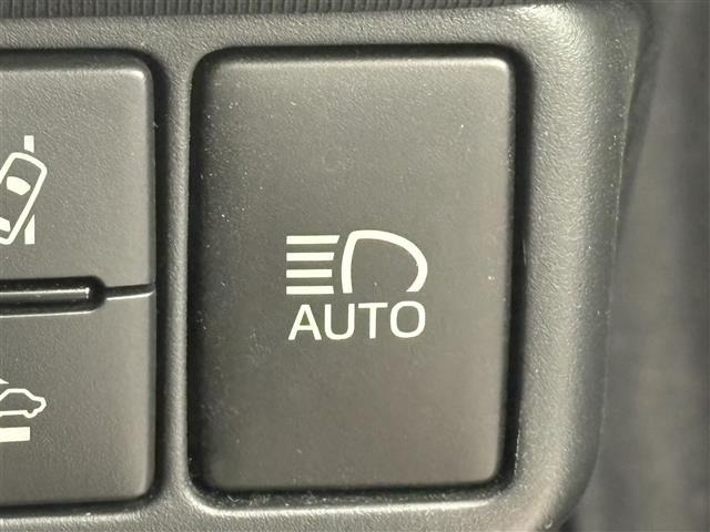 Toyota AQUA 2017 8274092-1