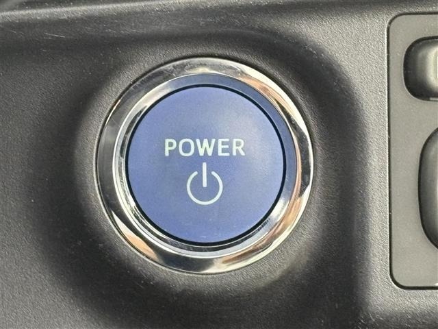 Toyota AQUA 2017 8274092-6