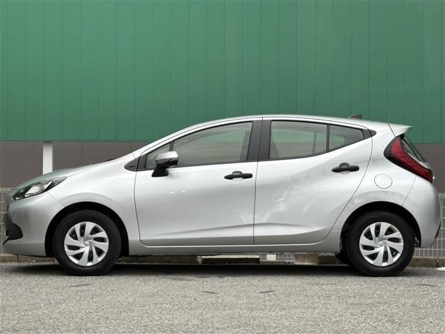 Toyota AQUA 2022 8274104-22