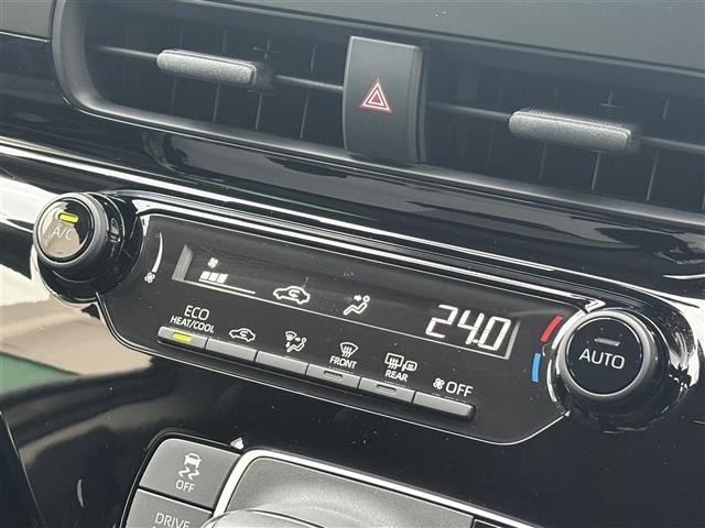 Toyota AQUA 2022 8274104-5