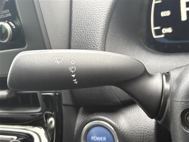 Toyota AQUA 2022 8274104-6