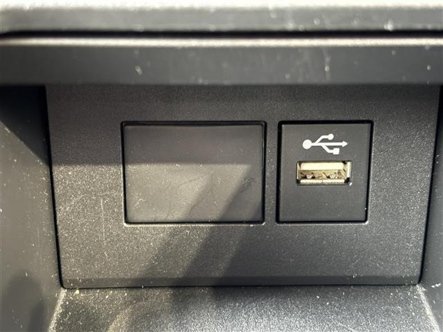 Toyota AQUA 2022 8274104-8