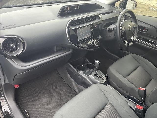 Toyota AQUA 2018 8274156-7
