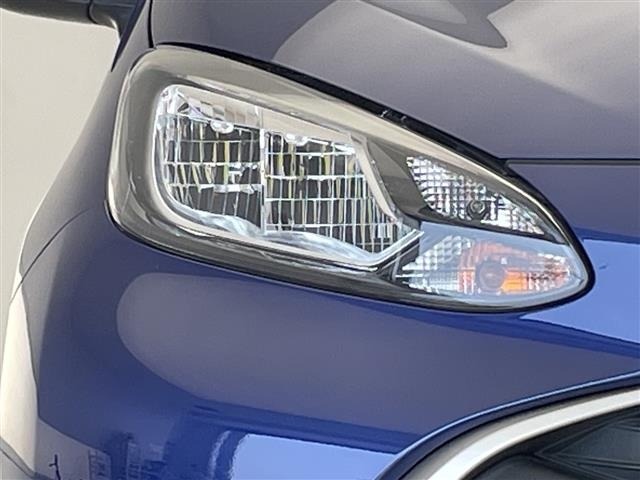 Toyota AQUA 2023 8274172-9