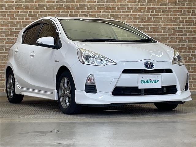 Toyota AQUA 2014 8274183-0