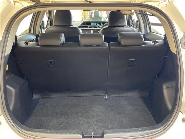 Toyota AQUA 2014 8274183-20