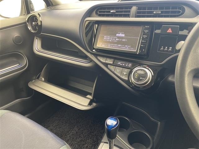 Toyota AQUA 2015 8274186-7