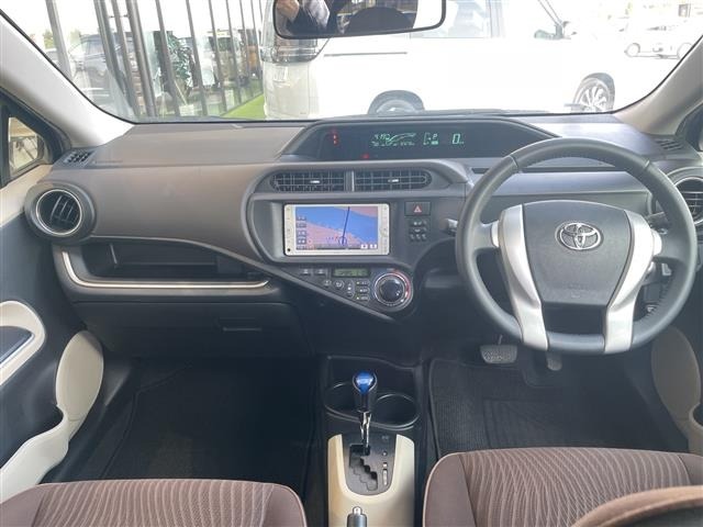 Toyota AQUA 2013 8274187-15