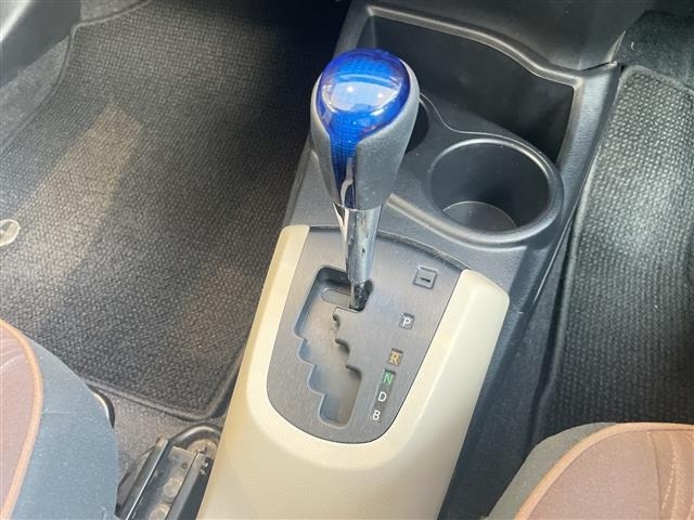 Toyota AQUA 2013 8274187-19