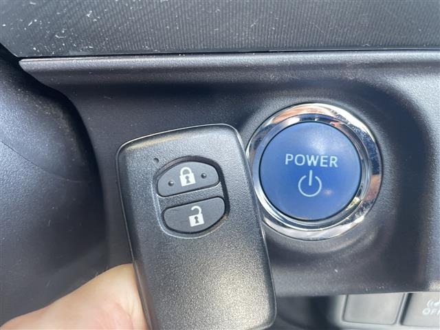 Toyota AQUA 2013 8274187-3