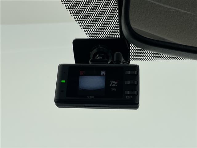 Toyota AQUA 2013 8274188-1