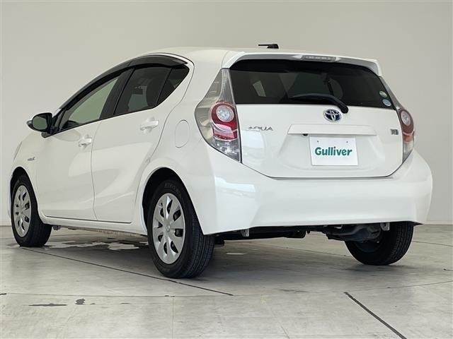 Toyota AQUA 2013 8274188-4
