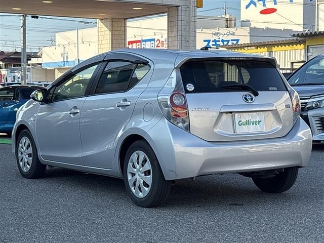 Toyota AQUA 2013 8274195-13