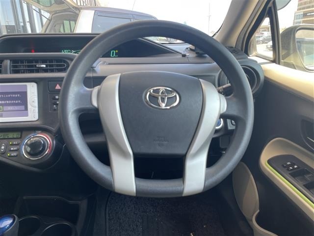 Toyota AQUA 2013 8274196-14