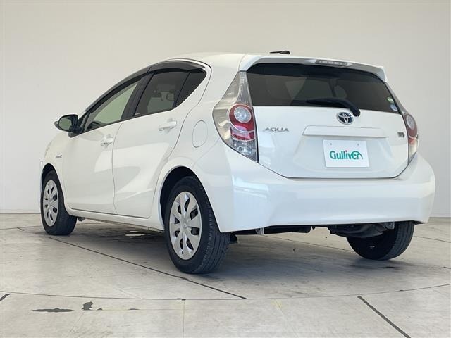 Toyota AQUA 2013 8274196-4