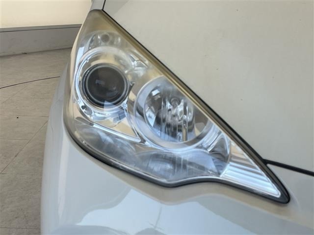 Toyota AQUA 2013 8274196-9