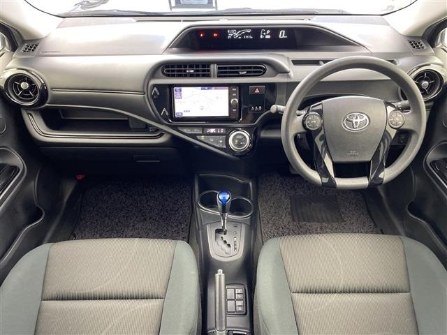 Toyota AQUA 2016 8274211-14