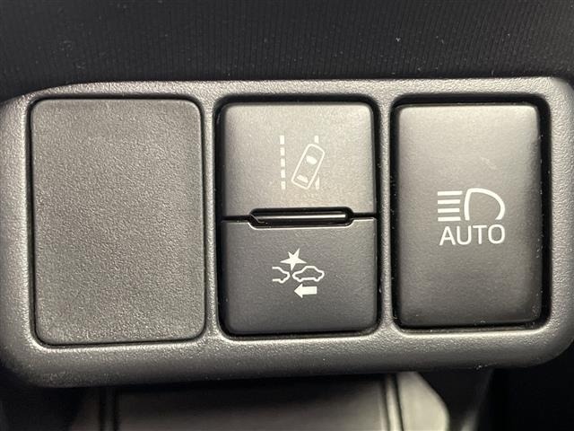 Toyota AQUA 2016 8274211-21