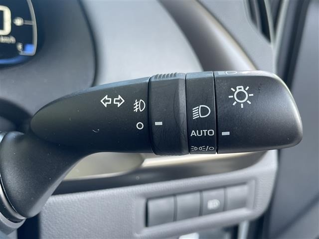 Toyota AQUA 2021 8274223-8