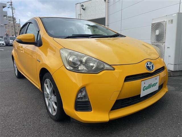 Toyota AQUA 2013 8274240-0
