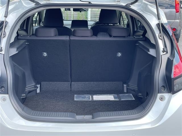 Toyota AQUA 2021 8274253-4