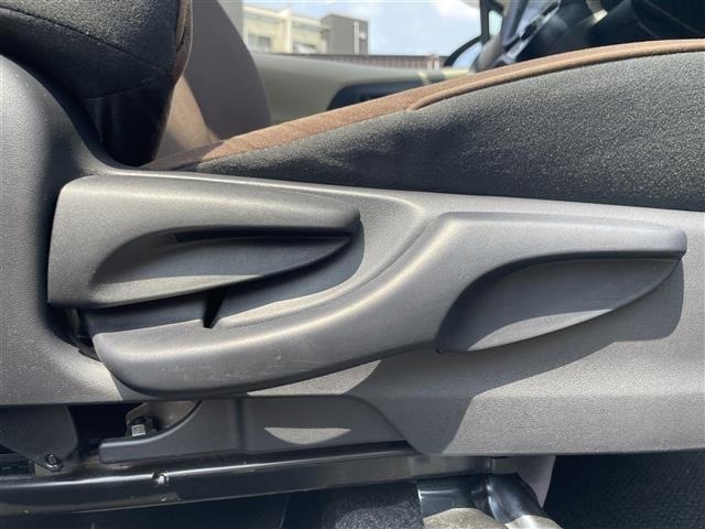 Toyota AQUA 2013 8274257-11