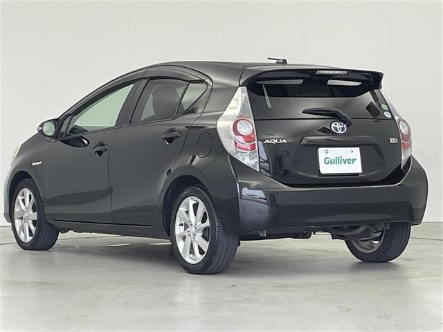 Toyota AQUA 2013 8274257-14