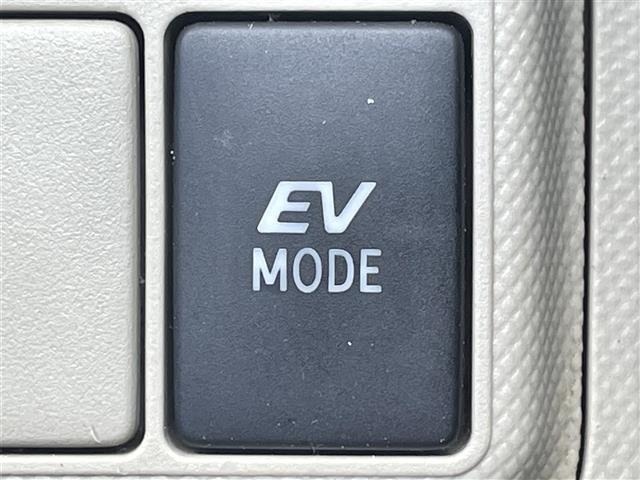 Toyota AQUA 2013 8274257-3