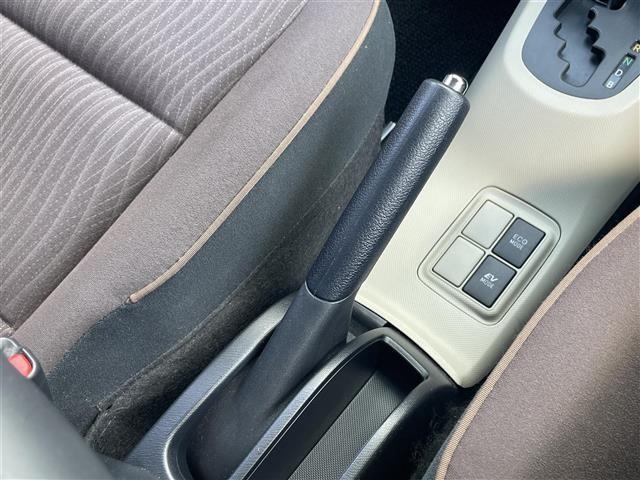 Toyota AQUA 2013 8274257-4