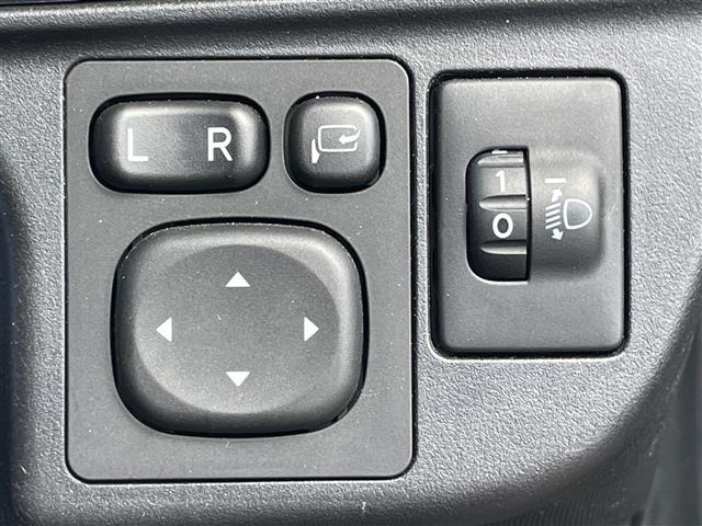 Toyota AQUA 2013 8274257-7