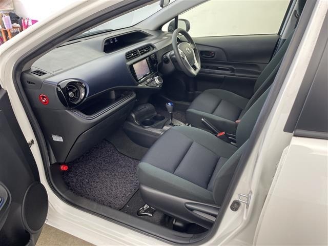 Toyota AQUA 2016 8274266-8
