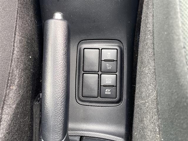 Toyota AQUA 2016 8274301-3